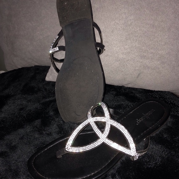 Flip flops - Picture 2 of 3